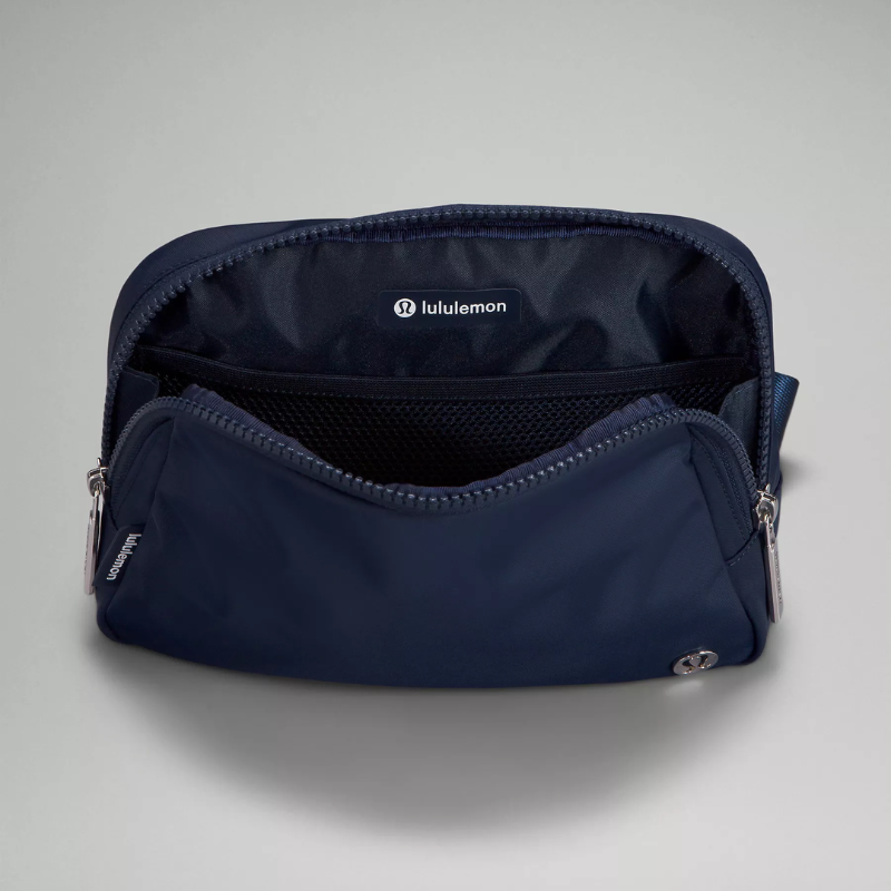 Lululemon Everywhere Belt Bag, Athletica Fanny Packs, Crossbody Gym Bags, Fashion Waist Packs with Adjustable Strap - True Navy