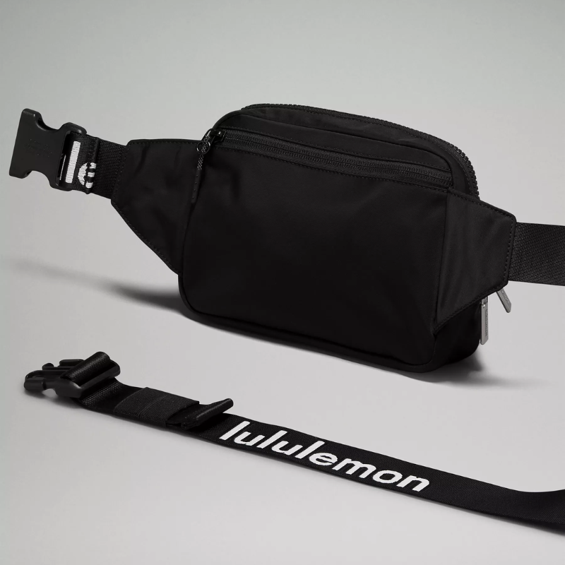 Lululemon Everywhere Belt Bag 1L - Black/White