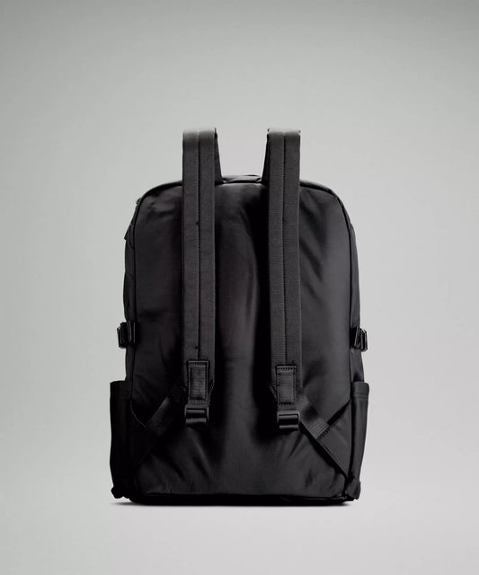 New Crew Backpack 22L - Black