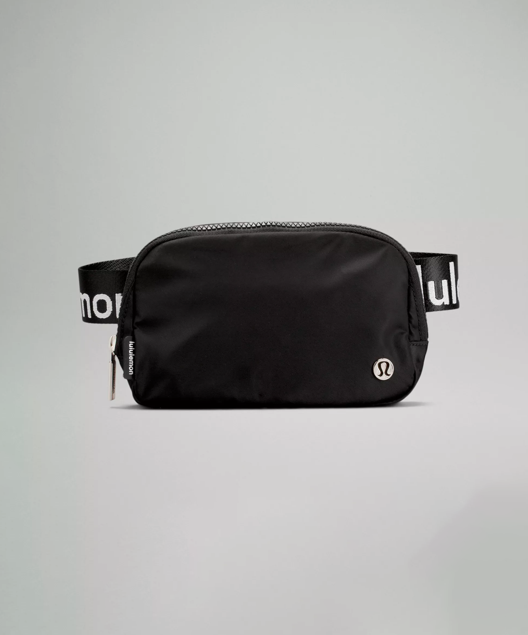 Lululemon Everywhere Belt Bag, Athletica Fanny Packs, Crossbody Gym Bags, Fashion Waist Packs with Adjustable Strap - Black/White