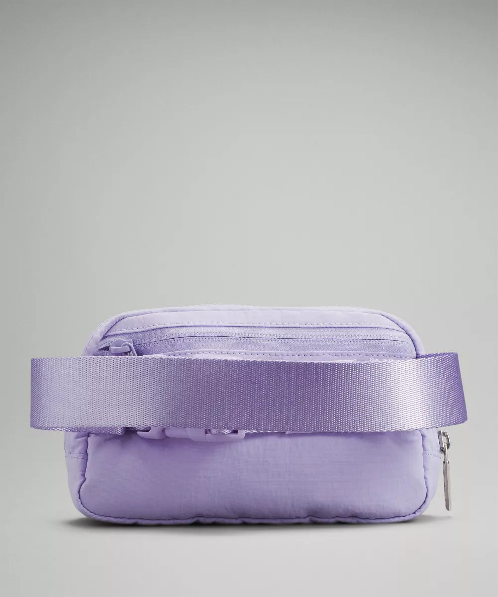 Lululemon Everywhere Belt Bag 1L - Pastle Blue