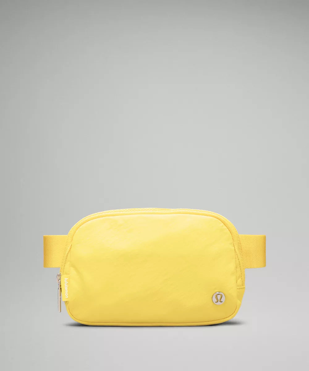 Lululemon Everywhere Belt Bag, Athletica Fanny Packs, Crossbody Gym Bags, Fashion Waist Packs with Adjustable Strap - Yellow