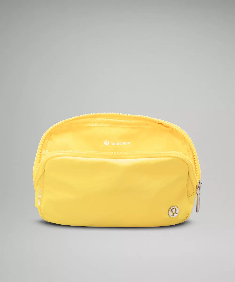 Lululemon Everywhere Belt Bag, Athletica Fanny Packs, Crossbody Gym Bags, Fashion Waist Packs with Adjustable Strap - Yellow