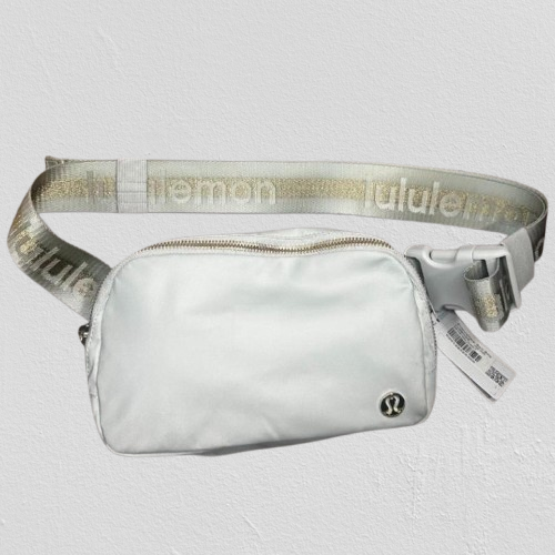 Lululemon Everywhere Belt Bag, Athletica Fanny Packs, Crossbody Gym Bags, Fashion Waist Packs with Adjustable Strap - Vapor/Gold/White