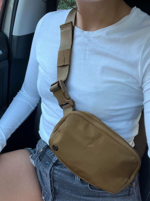 Lululemon Everywhere Belt Bag 1L - Burnt Caramel